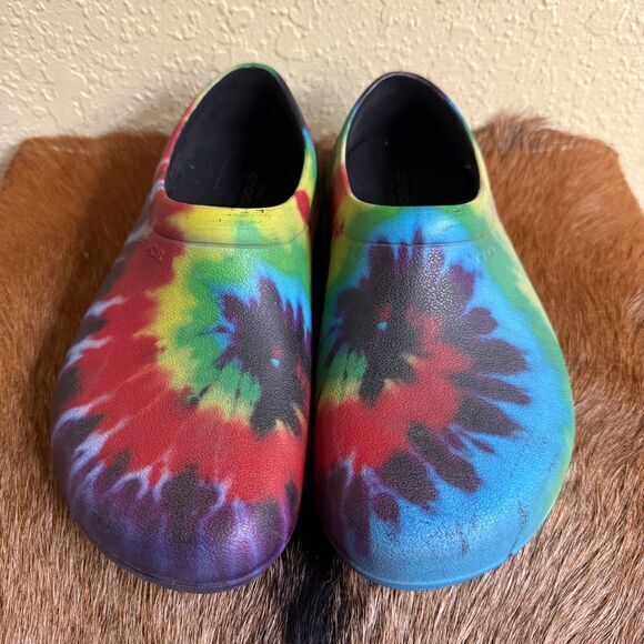 Crocs On The Clock Tie Dye Graphic Dual Comfort Work Clog Slip-On Unisex M8 W10 - Picture 2 of 7